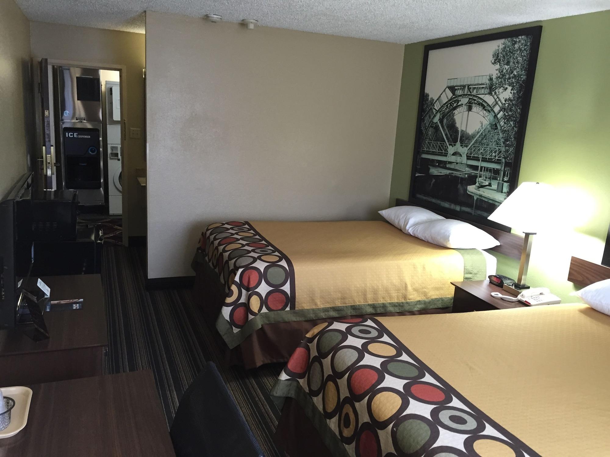 Super 8 By Wyndham Natchitoches Motel Buitenkant foto